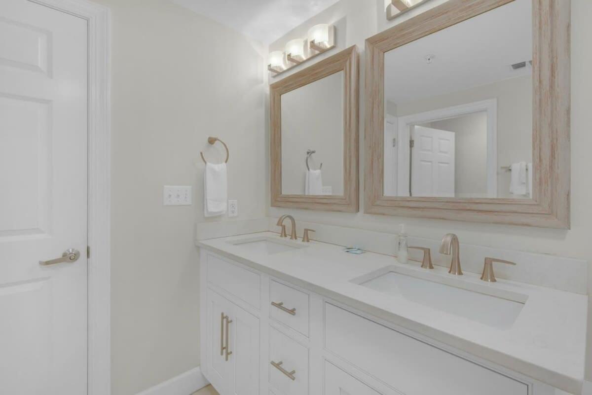 Brightly Furnished Beachfront Condominium By Brightwild Panama City Beach Ngoại thất bức ảnh