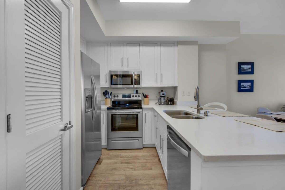 Brightly Furnished Beachfront Condominium By Brightwild Panama City Beach Ngoại thất bức ảnh
